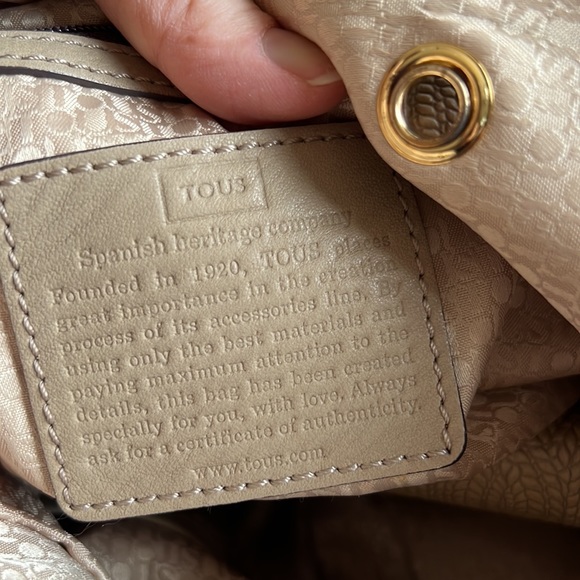 Tous brand new medium tote. Amazing color. Include the wallet. - Picture 5 of 11